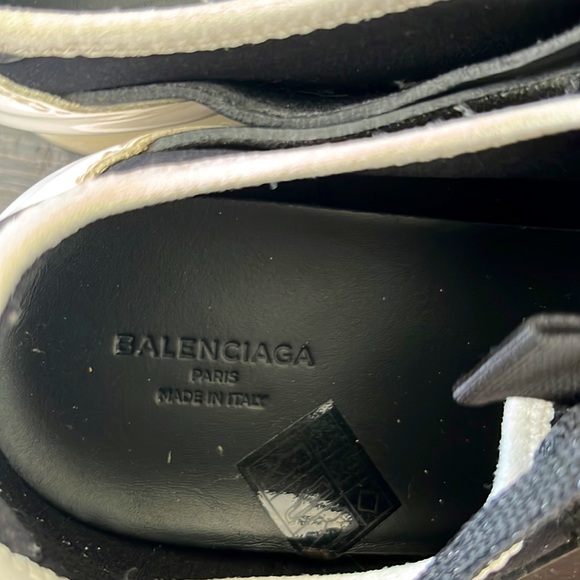Authentic Balenciaga Road Racers complete with bag! Size 8 US 38EU - Picture 6 of 6